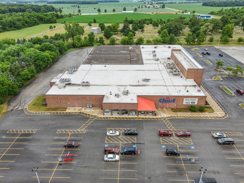 221 Summit St, Celina, OH à louer - Photo de l’immeuble – Image 3 sur 10