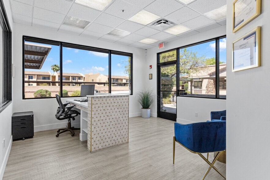 8111 E Thomas Rd, Scottsdale, AZ à louer - Hall d’entrée – Image 2 sur 18