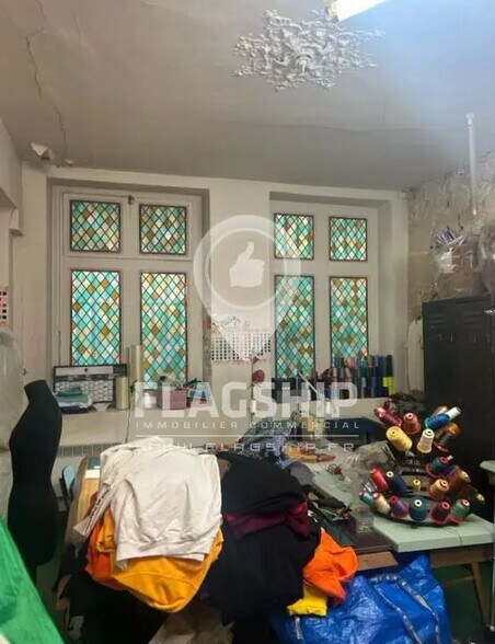 Local d’activités dans Paris à louer - Photo de l’immeuble – Image 2 sur 7