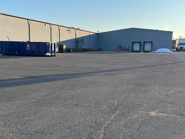 57784 County Road 3, Elkhart, IN à louer - Photo de l’immeuble – Image 3 sur 10