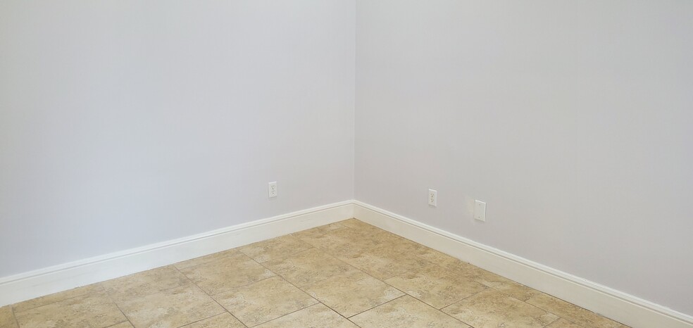 12820 Willow Centre Dr, Houston, TX à louer - Photo intérieure – Image 3 sur 7