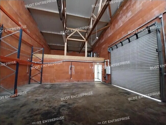 Plus de détails pour 31 Rue De La Pierre, Guérande - Local d'activités à louer