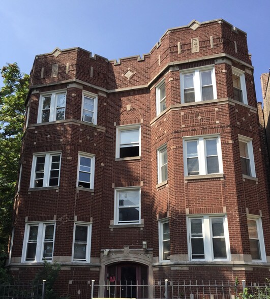 8218 S Ellis Ave, Chicago, IL à vendre - Photo principale – Image 1 sur 1