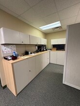 1100 Torrey Rd, Fenton, MI à louer Photo intérieure– Image 1 sur 14