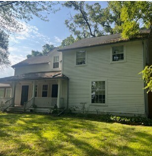 6889 W Maple Rd, West Bloomfield, MI à vendre - Photo de l’immeuble – Image 3 sur 10