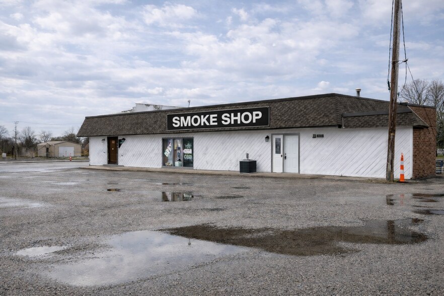 136-138 N Broad St, Fairborn, OH à vendre - Photo de l’immeuble – Image 2 sur 11