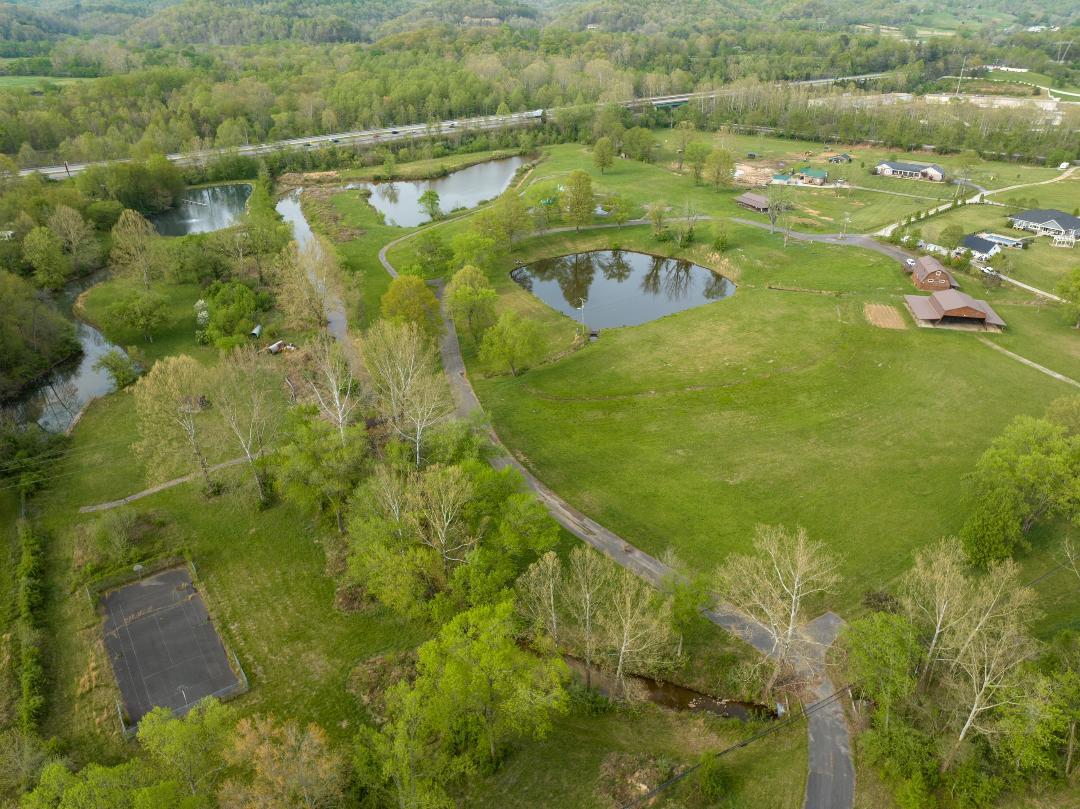 660 Fox Fire Rd, Milton, WV à vendre Aérien– Image 1 sur 33