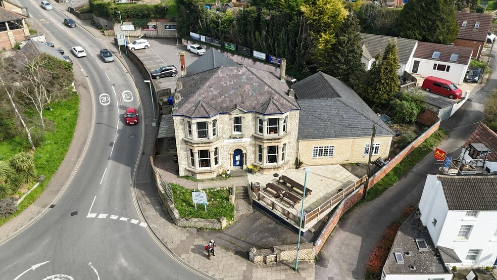 8 London Rd, Stroud à vendre - Aérien – Image 2 sur 12