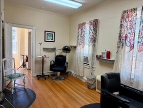 209 E Boscawen St, Winchester, VA à louer Photo intérieure– Image 2 sur 9
