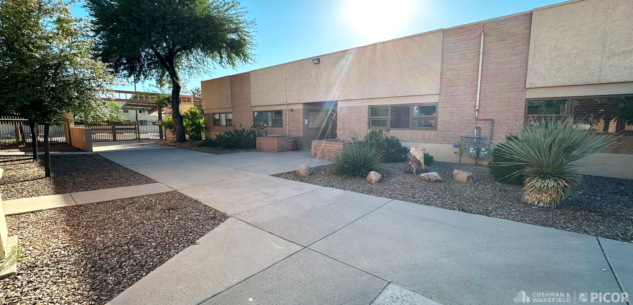 710 S Kolb, Tucson, AZ à louer Photo de l’immeuble– Image 1 sur 8