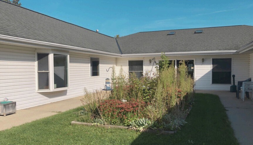 11125 W Layton Ave, Greenfield, WI à louer - Photo intérieure – Image 2 sur 2