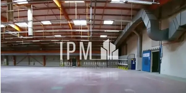 Local d’activités dans Tarascon à louer - Photo de l’immeuble – Image 2 sur 4