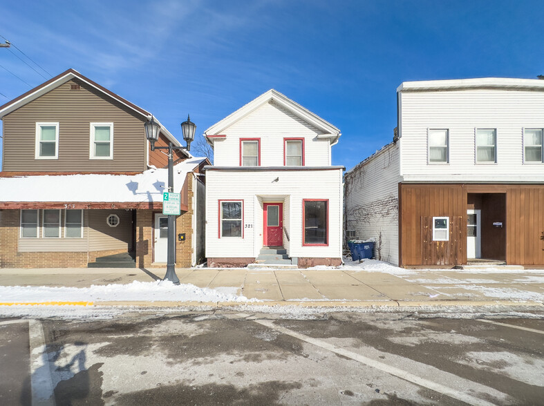 321 Harrison St, Kewaunee, WI à vendre - Photo de l’immeuble – Image 3 sur 34
