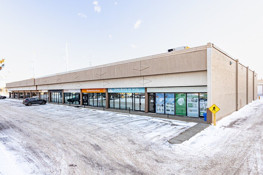 10441-10459 172 St NW, Edmonton, AB à louer - Photo de l’immeuble – Image 2 sur 4
