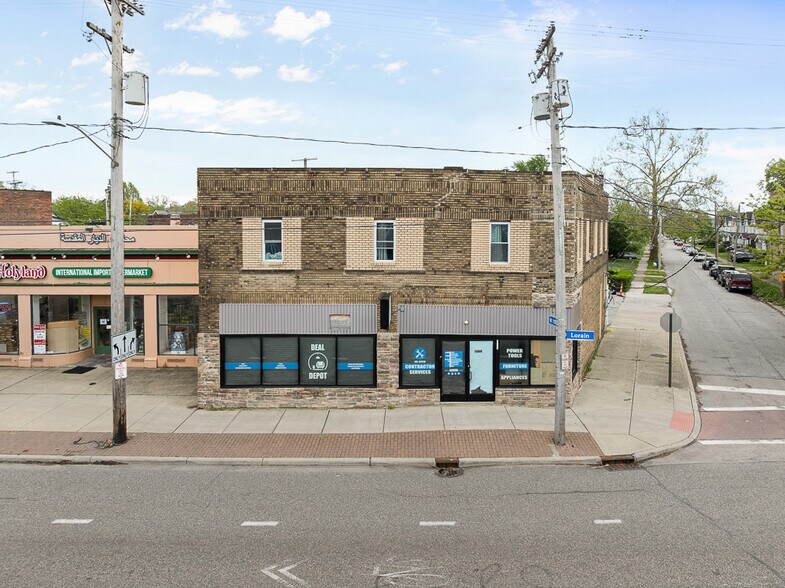 11723 Lorain Ave, Cleveland, OH à vendre - Photo principale – Image 1 sur 12