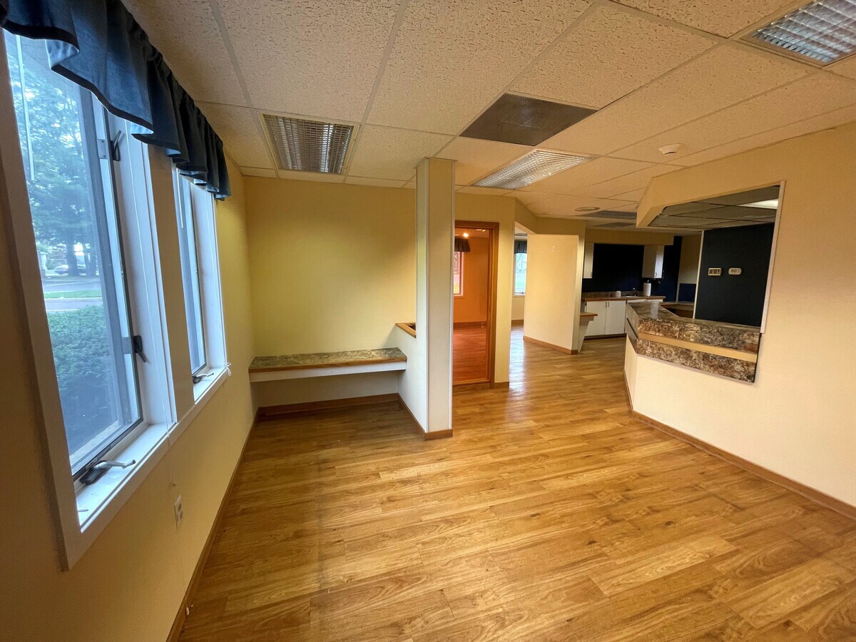 333 N Oxford Valley Rd, Fairless Hills, PA 19030 - Lot 101 - - Photo intérieure - Image 1 of 11