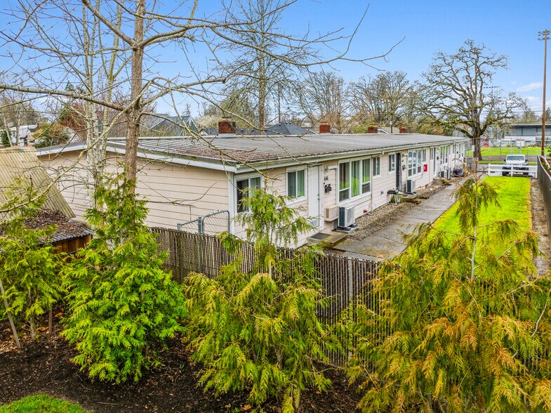 640-650 14th St, Salem, OR à vendre - Photo de l’immeuble – Image 2 sur 12