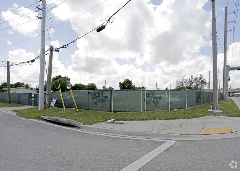 7600 W Flagler St, Miami, FL à vendre - Photo de l’immeuble – Image 2 sur 22
