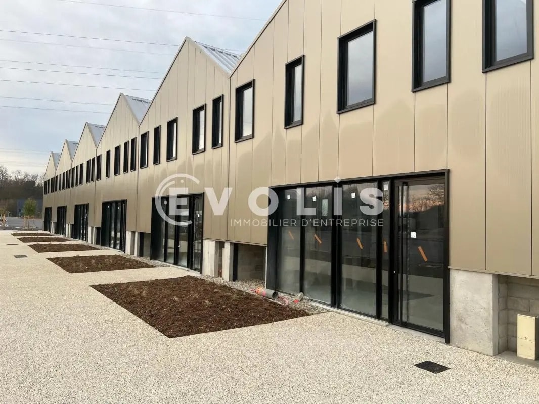 1 Route D'Heyrieux, Toussieu à vendre Photo de l’immeuble– Image 1 sur 17