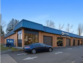 1190 NE Division St, Gresham, OR à louer Photo intérieure– Image 2 sur 9