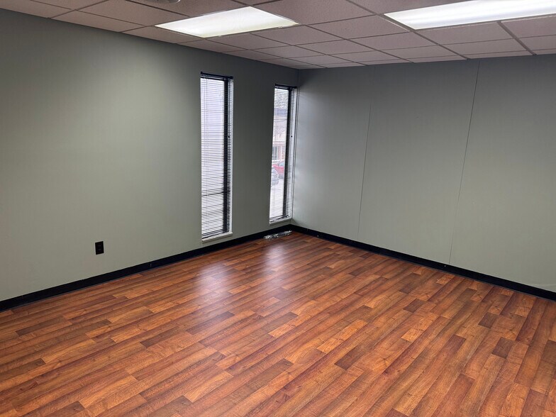 36358-36380 Garfield Rd, Clinton Township, MI à louer - Photo intérieure – Image 2 sur 10
