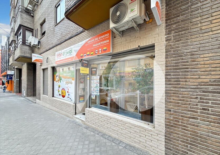 Immeuble residentiel dans Madrid, Madrid à vendre - Photo principale – Image 1 sur 4