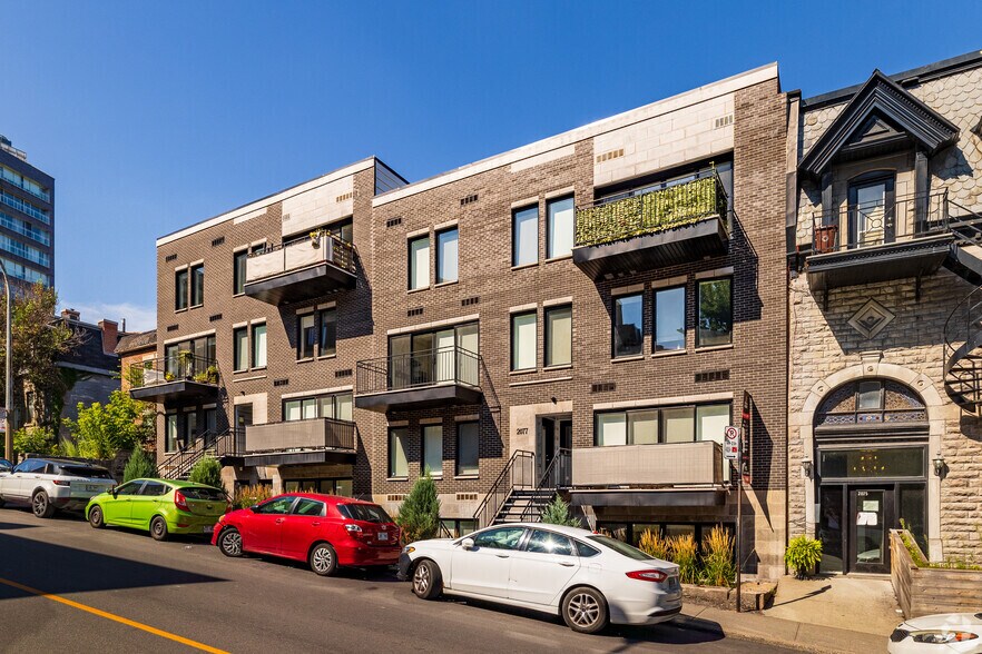 2077 Rue Saint-Hubert, Montréal, QC à vendre - Photo de l’immeuble – Image 2 sur 3