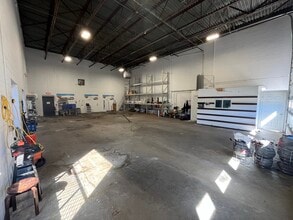 108 Clematis Ave, Waltham, MA à louer Photo intérieure– Image 2 sur 4