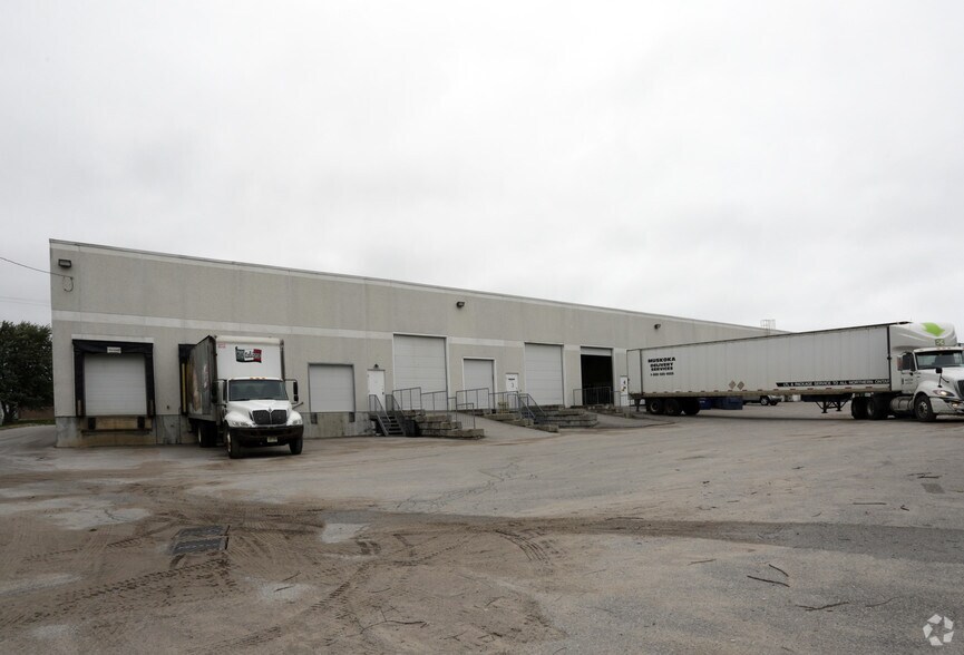 23 Progress Dr, Orillia, ON à vendre - Photo de l’immeuble – Image 3 sur 3