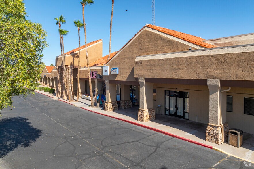 9666 E Riggs Rd, Sun Lakes, AZ à louer - Photo de l’immeuble – Image 2 sur 10