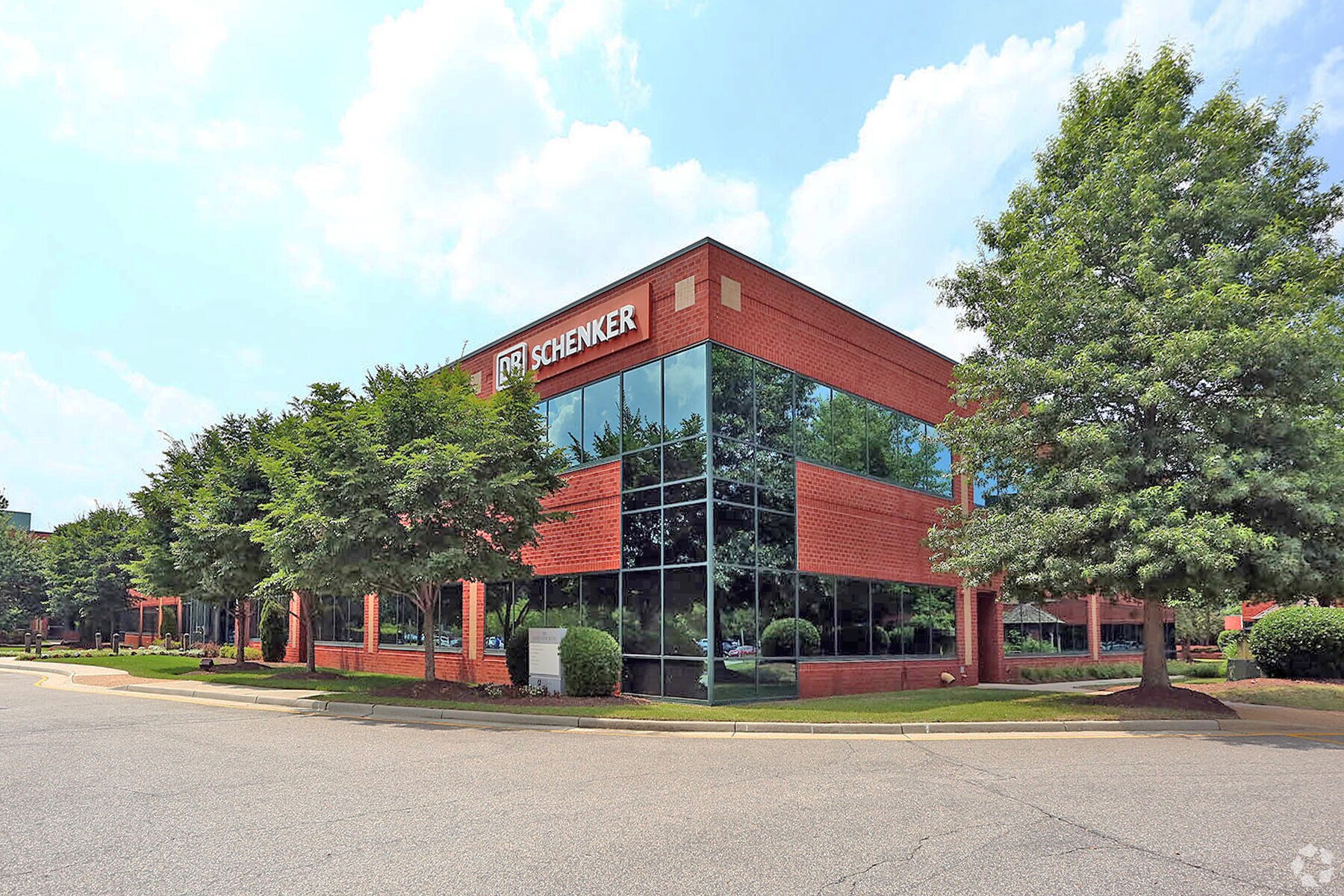 1305 Executive Blvd, Chesapeake, VA à louer Photo principale– Image 1 sur 27
