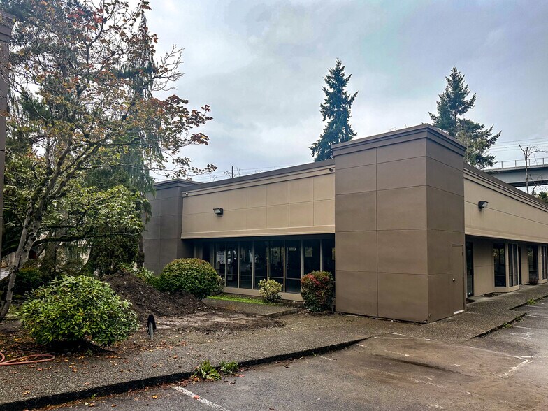 14278 NE 21st St, Bellevue, WA à vendre - Photo principale – Image 1 sur 1