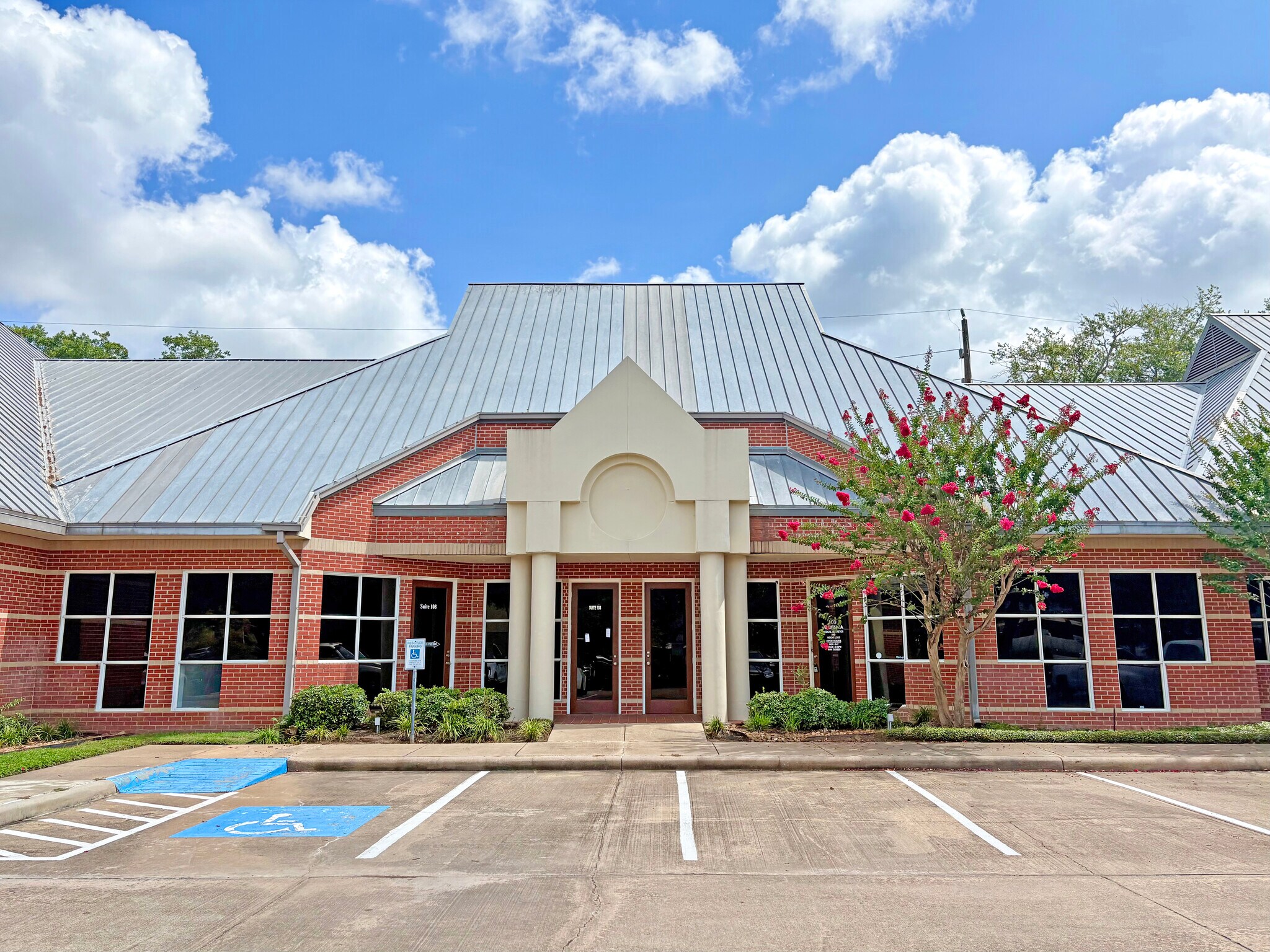 3425 Hwy 6, Sugar Land, TX à louer Photo principale– Image 1 sur 15