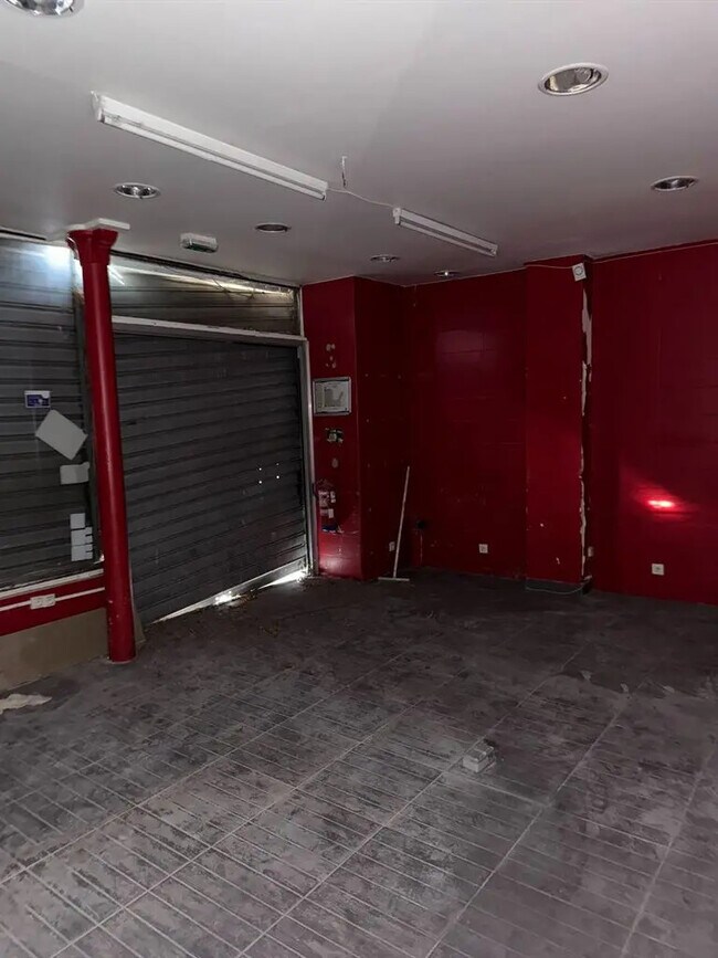 Plus de détails pour Local commercial à vendre