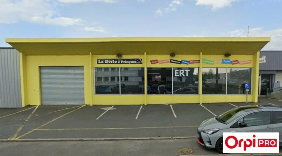 Local commercial dans Saint-Brieuc à louer Photo de l’immeuble– Image 1 sur 11