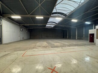 Plus de détails pour Industriel/Logistique à louer