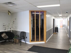 525 E Division St, Fond Du Lac, WI à vendre Photo intérieure– Image 2 sur 13