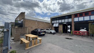 Plus de détails pour 70 Malham Rd, Londres - Local commercial à louer
