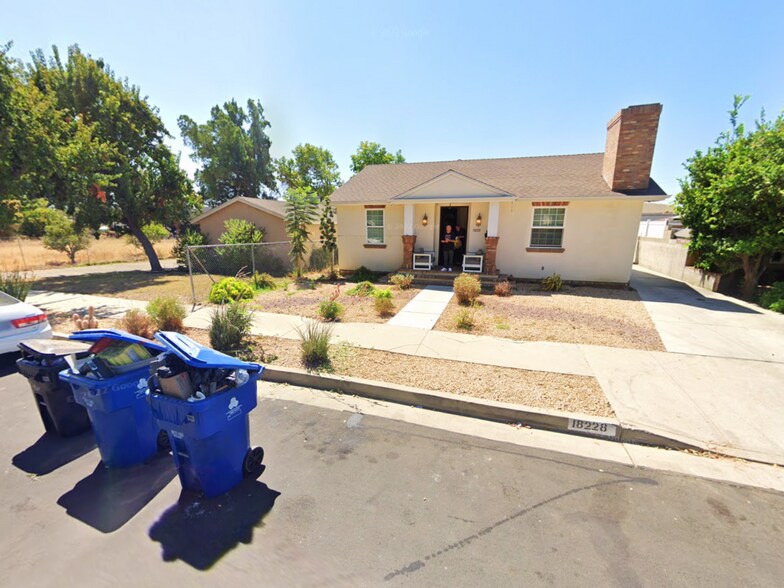 18227 Parthenia St, Northridge, CA à vendre - Photo de l’immeuble – Image 3 sur 5