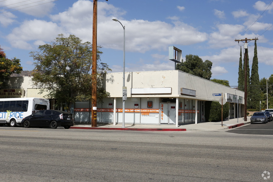 21907-21909 Devonshire St, Chatsworth, CA à louer - Photo principale – Image 1 sur 2