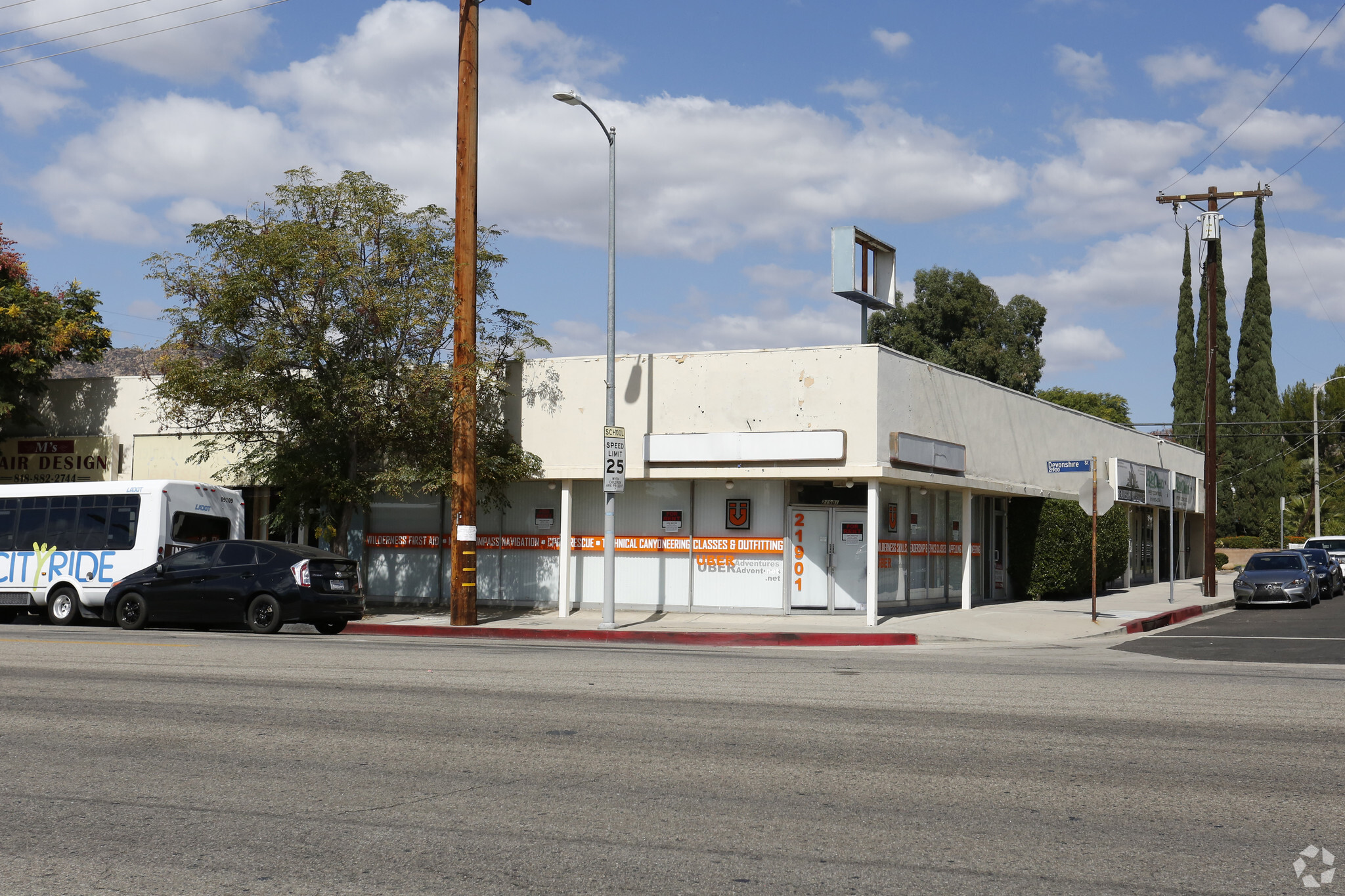 21907-21909 Devonshire St, Chatsworth, CA à louer Photo principale– Image 1 sur 3