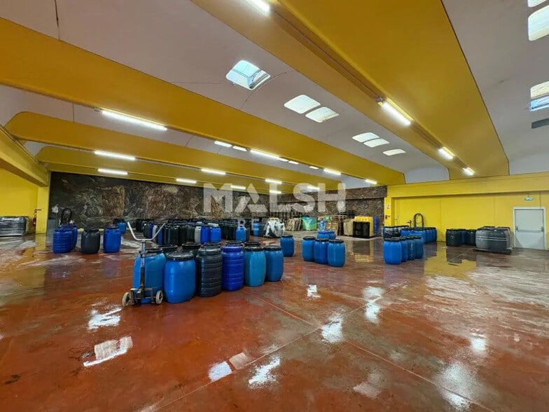 Bureau dans Montagny à louer - Photo de l’immeuble – Image 3 sur 24