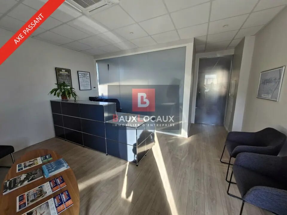 Bureau dans La Fare-les-Oliviers à louer Photo intérieure– Image 1 sur 9