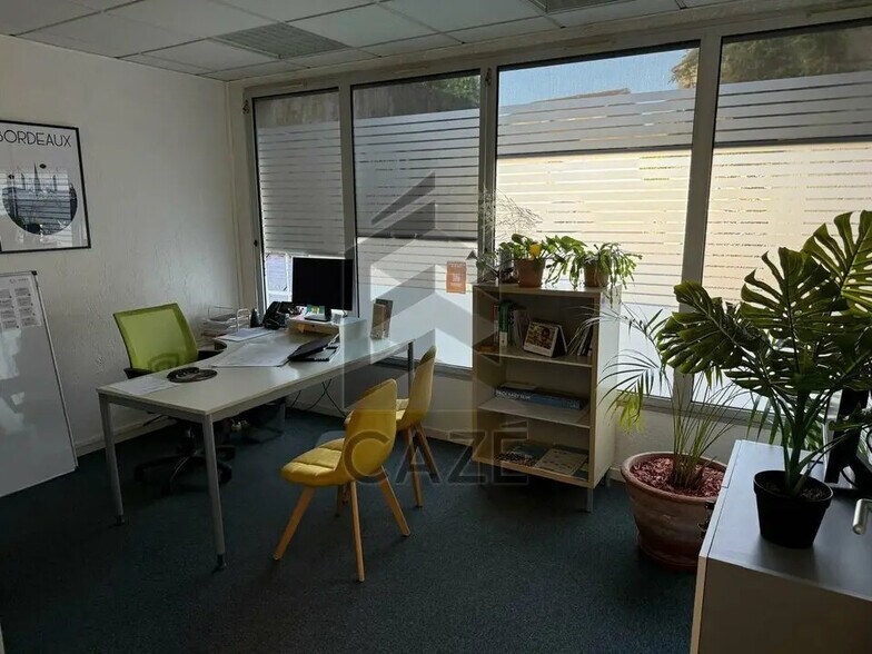 Bureau dans Bordeaux à louer - Photo de l’immeuble – Image 3 sur 6