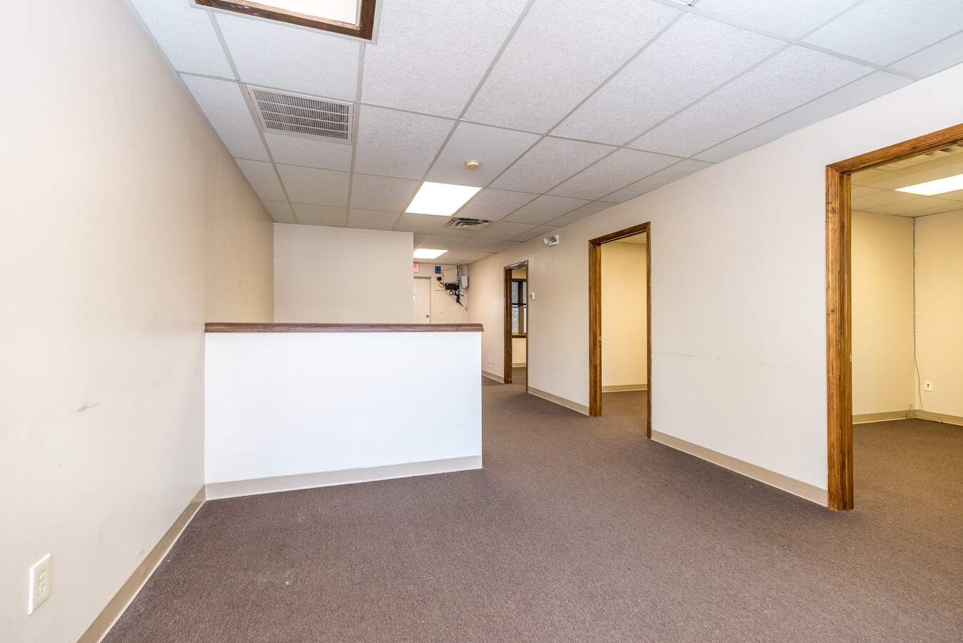 908-918 Town Center, New Britain, PA 18901 - Lot 914 - - Photo intérieure - Image 2 of 20