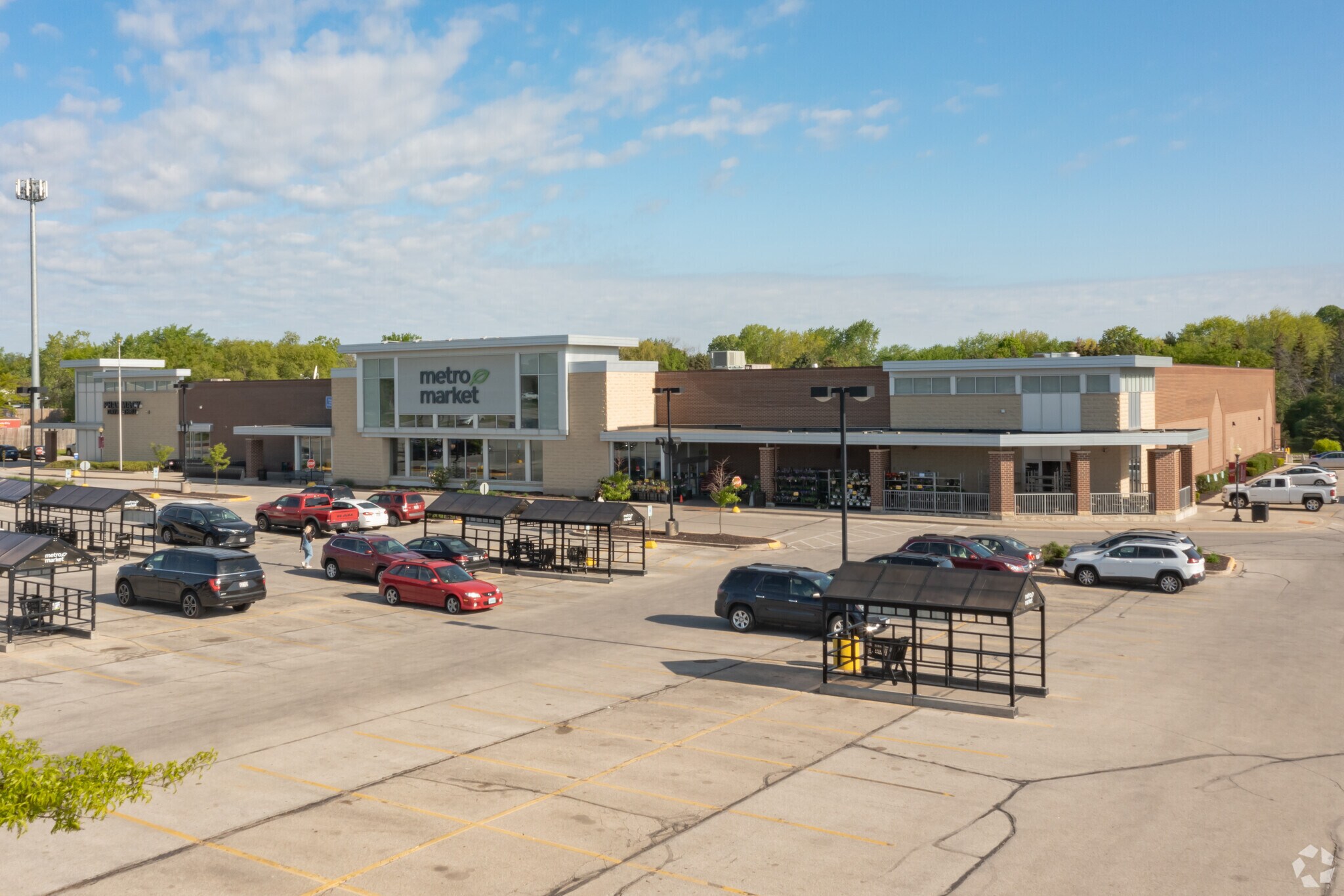 17430-17680 W Bluemound Rd, Brookfield, WI à louer Photo principale– Image 1 sur 13