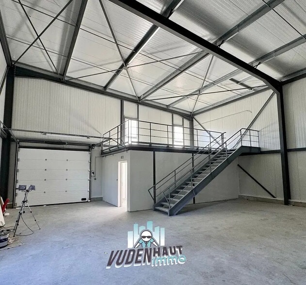 Local d’activités dans Labarthe-sur-Lèze à louer - Photo de l’immeuble – Image 2 sur 9