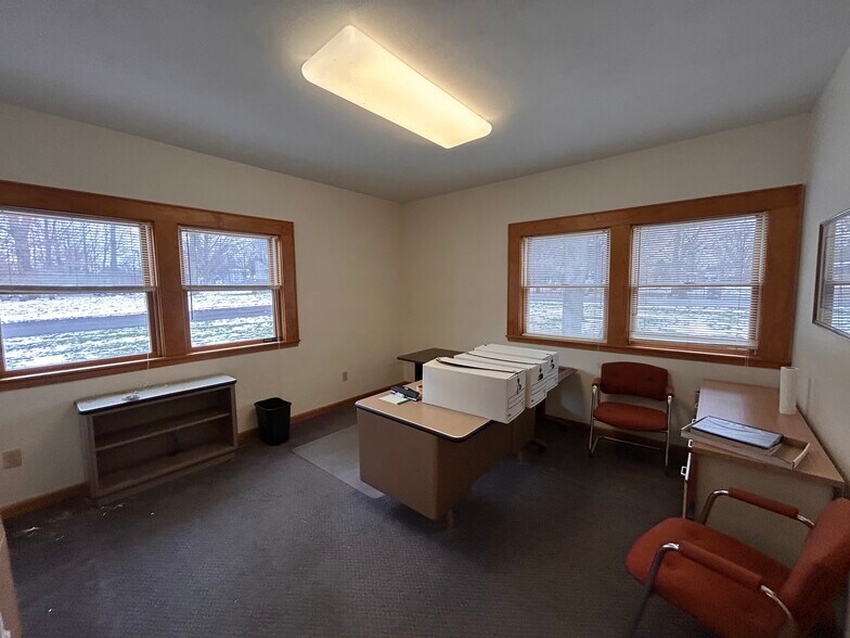 551 E Genesee St, Fayetteville, NY à vendre - Photo de l’immeuble – Image 3 sur 14