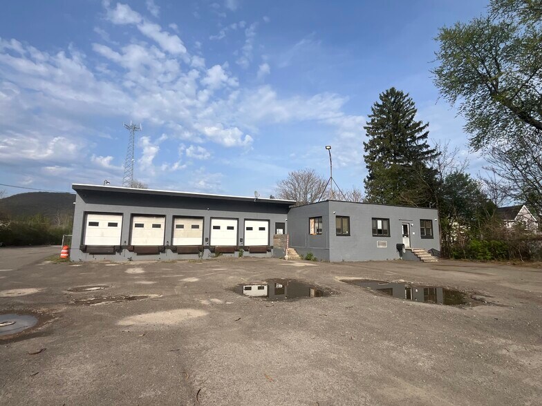 1510 Grand Central Ave, Elmira, NY à vendre - Photo de l’immeuble – Image 2 sur 16