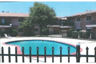 Plus de détails pour 1425 E 6th St, Big Spring, TX - Logement à vendre